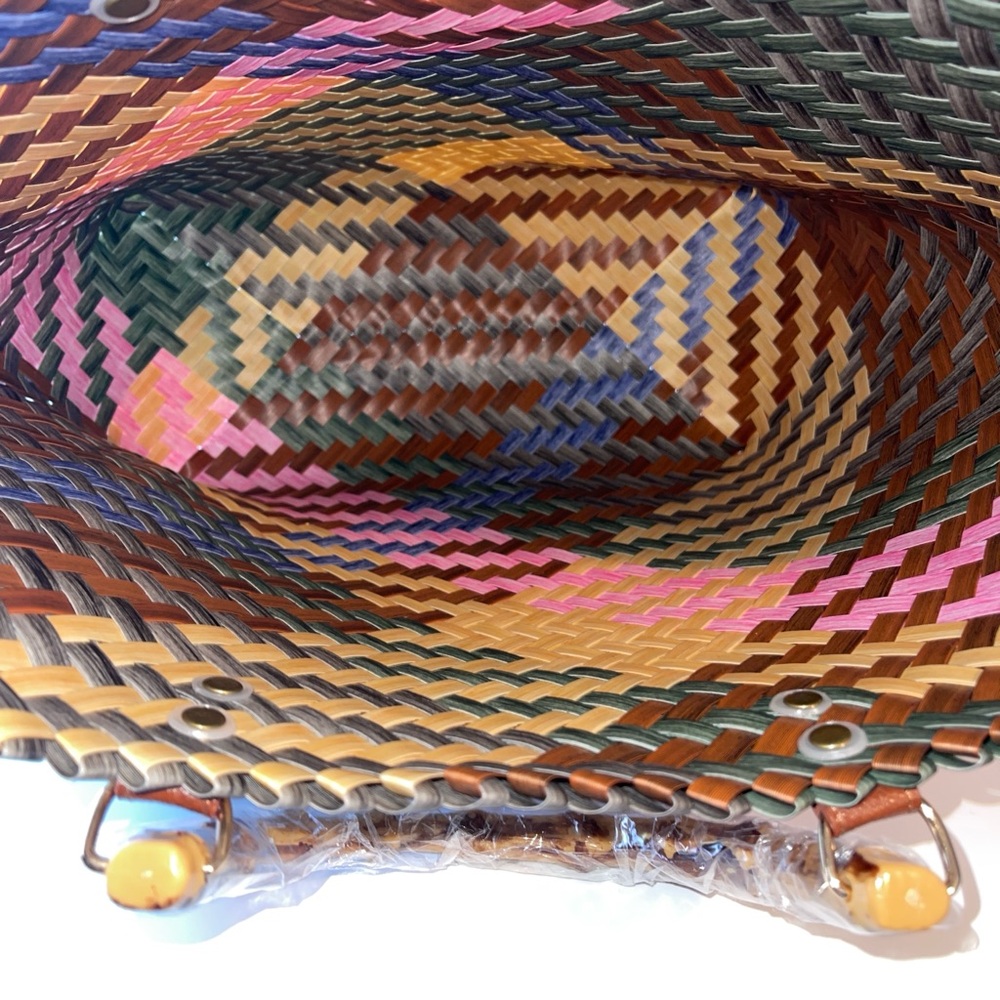 ๐ Top Handle Straw Tote Bag - Picture 7 of 13